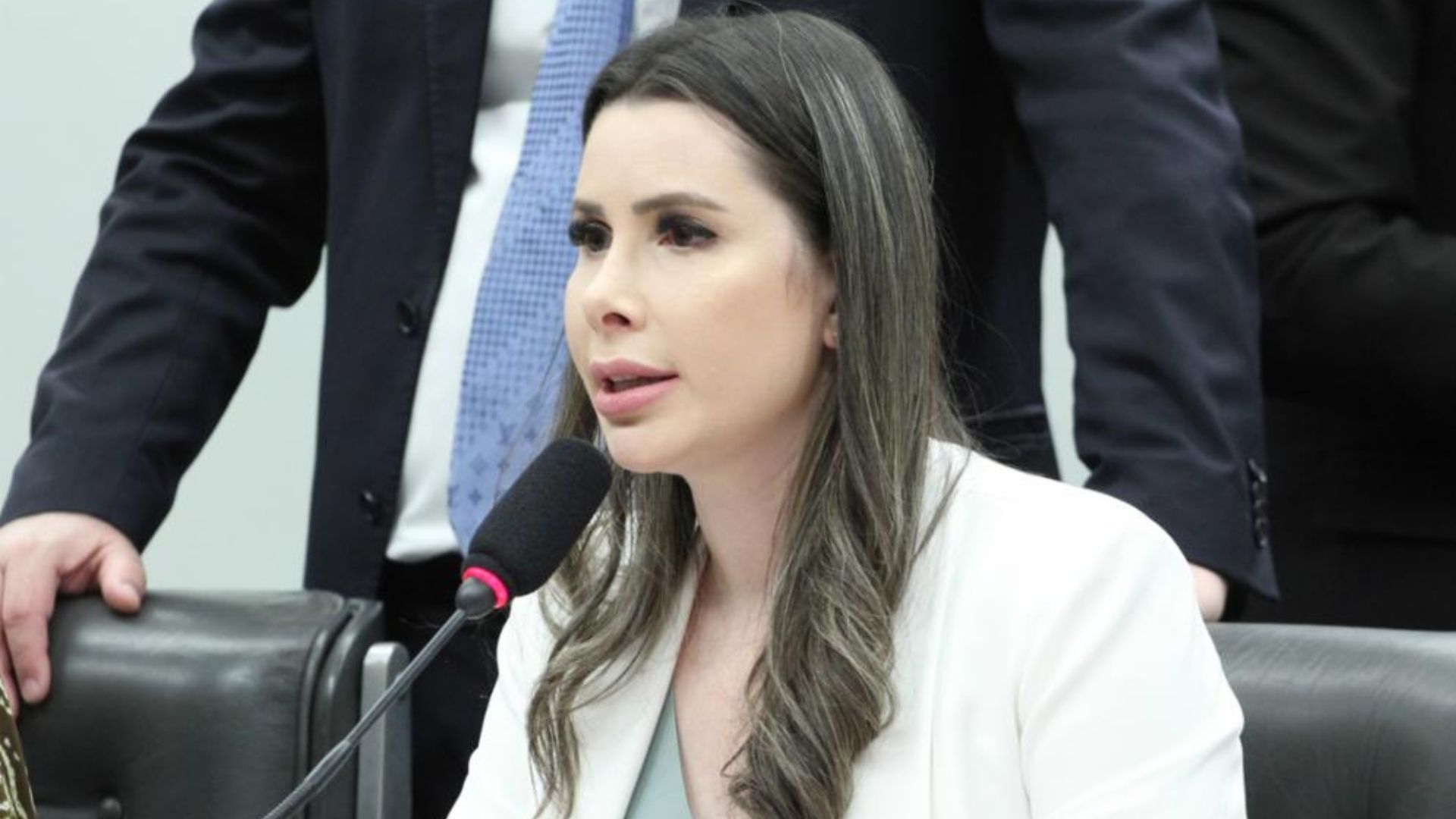 PEC que pode proibir aborto no Brasil é pauta de votação na CCJ em meio a ameaças