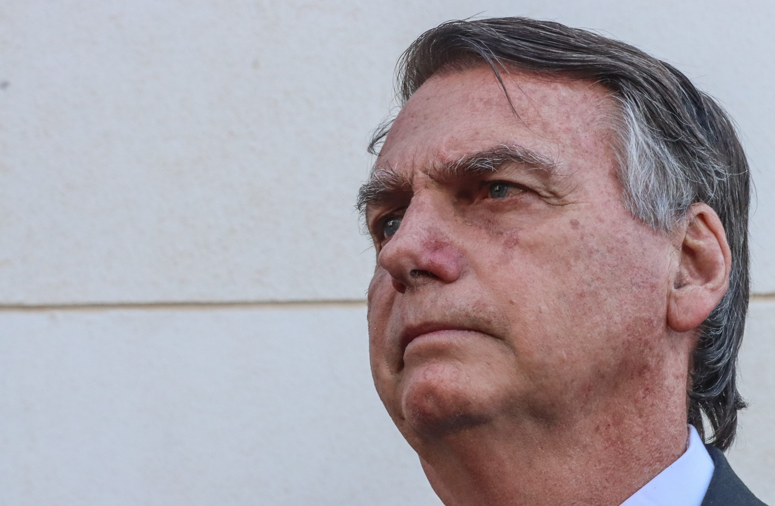 Bolsonaro aponta perseguição política em indiciamento e questiona suposta tentativa de golpe