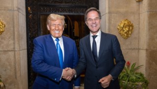 Rutte e Trump discutem segurança global em reunião na Florida após eleição americana