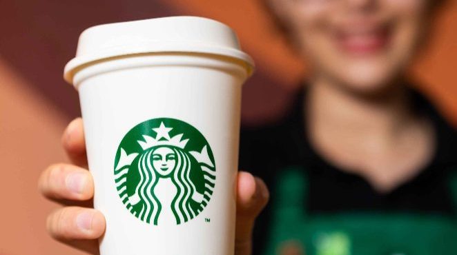 Zamp planeja expansão da Starbucks Brasil em 2025 após aquisição e crise financeira