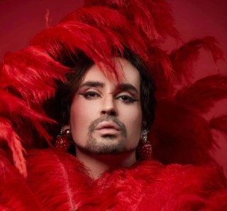 Johnny Hooker: Celebrando 20 anos de carreira, amor por Pernambuco e novos desafios no cinema