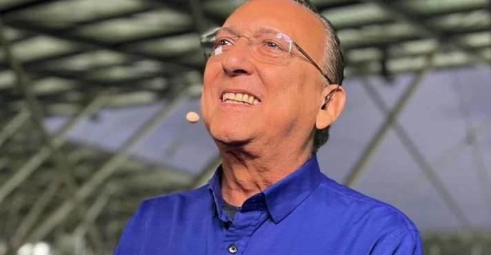 Galvão Bueno fecha contrato com Amazon e se despede da Globo após 43 anos