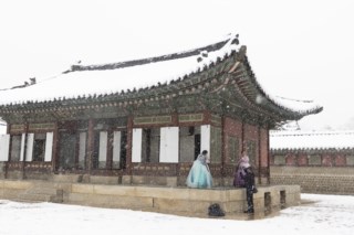 Coreia do Sul enfrenta nevasca intensa que já causou cinco mortes