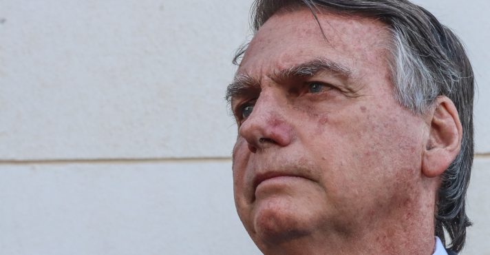 Benefícios da Prescrição de Crimes para Bolsonaro ao Completar 70 Anos: Entenda as Implicações Legais