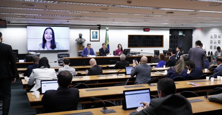 María Corina Machado pede reconhecimento de Edmundo González como presidente da Venezuela ao Brasil