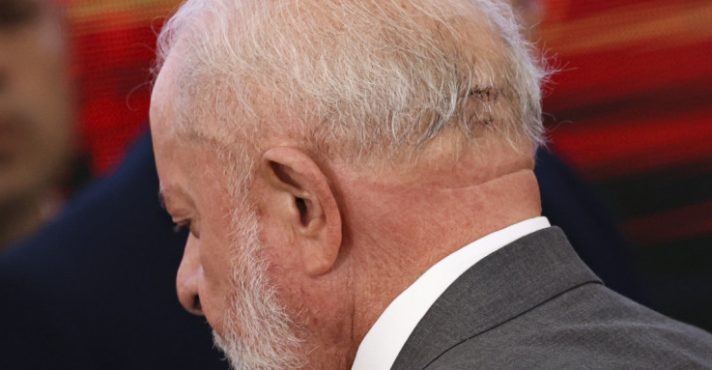 Ministros do governo Lula gerenciam emendas e pacote fiscal durante sua recuperação