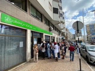 Crescimento da Mão de Obra Brasileira em Portugal: 322.570 Trabalhadores e Impacto na Economia