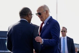 Joe Biden busca fortalecer parcerias econômicas durante visita a Angola