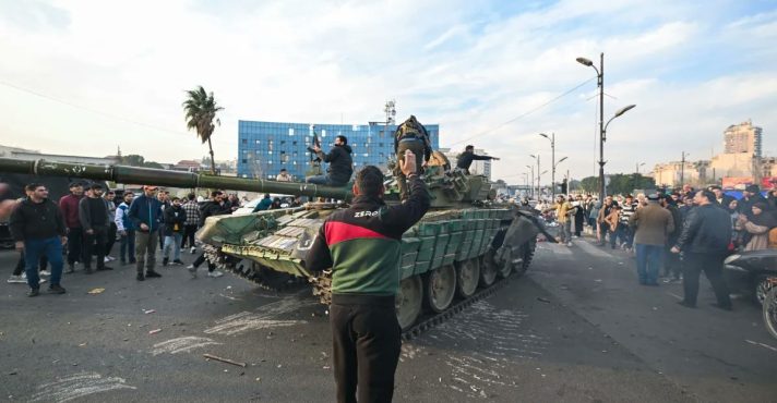 Rebeldes tomam Damasco e encerram 50 anos de regime Assad na Síria