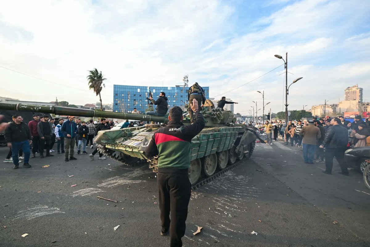 Rússia anuncia saída de Assad e possibilidade de transição pacífica na Síria