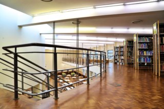 Biblioteca Municipal de Oeiras: Espaço de Silêncio e Promoção da Literatura