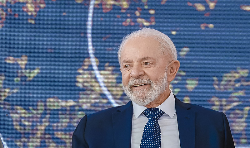 Bolsonaro supera Lula em pesquisas no Espírito Santo com 45% a 31%