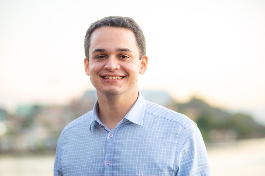 Bolsonaro supera Lula em pesquisas no Espírito Santo com 45% a 31%