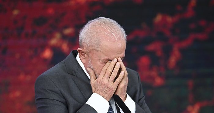 Lula se irrita com erros que levaram à revogação do monitoramento do Pix