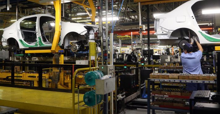 Produção Industrial do Brasil Registra Queda de 0,6% em Novembro, Segundo o IBGE