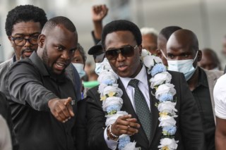 Chegada de Venâncio Mondlane a Maputo termina em tragédia com três mortos durante confronto com a polícia