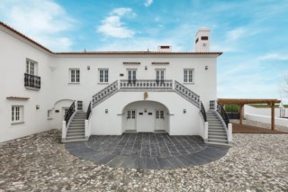 Descubra o Luxo do Alentejo na Quinta do Paral - Uma Experiência Única