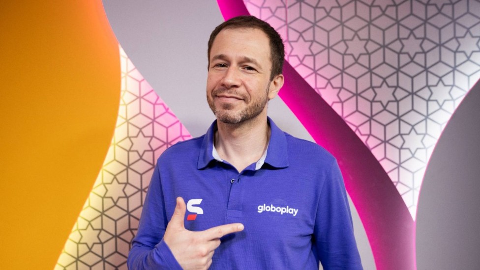 Tiago Leifert é o novo narrador do SBT e terá estreia em jogo da Champions League