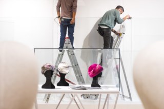 Museu da Chapelaria em São João da Madeira reabre com exposições de Dior e inclusão