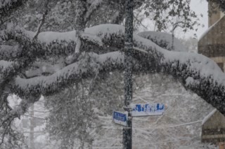 Rara Tempestade de Inverno Traz Neve e Frio ao Sul dos EUA e ao México