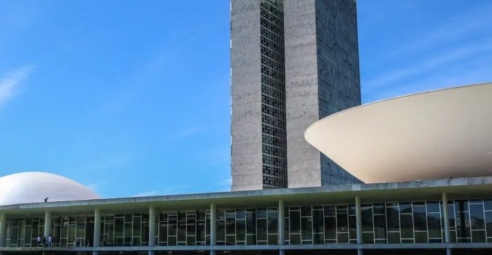 Câmara e Senado: Eleições de Novos Presidentes Definem Rumos do Congresso e do País