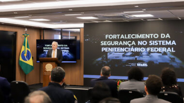 Lula critica protecionismo de Trump e defende reciprocidade comercial entre Brasil e EUA