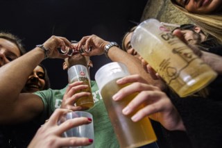 Aumento do consumo de álcool entre jovens alerta especialistas