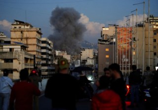 Israel conclui retirada do sul do Líbano, mas mantém forças em cinco posições estratégicas