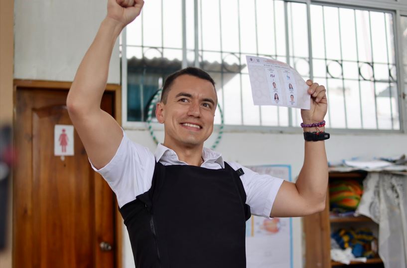 Noboa e González avançam para segundo turno das eleições presidenciais no Equador