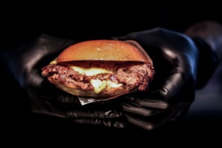 A Revolução dos Smash Burgers em Lisboa: Uma Nova Sensação Gastronômica