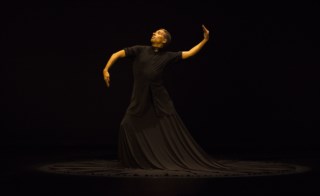 Eventos Culturais em Destaque: Dança, Música e Teatro Entre Paredes e Monk