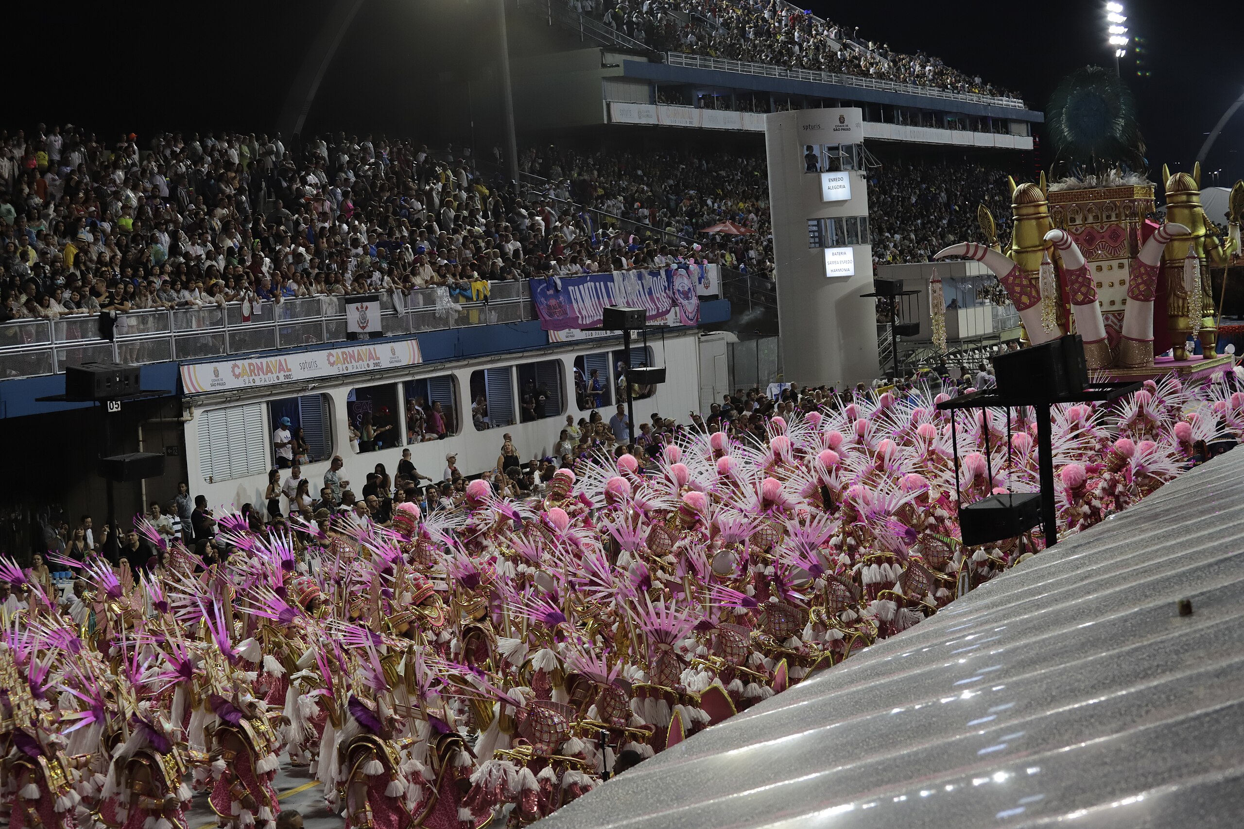 Cerca de 65% dos Hotéis em São Paulo Devem Ficar Ocupados Durante o Carnaval: Uma Oportunidade Econômica