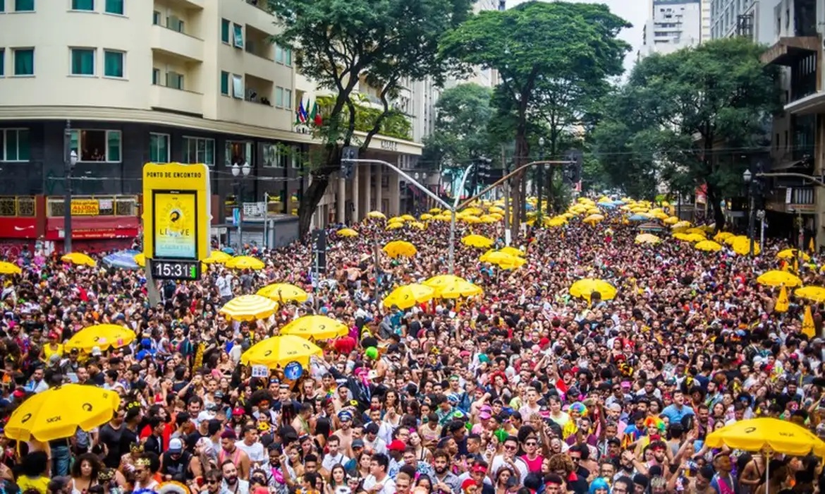 Cerca de 65% dos Hotéis em São Paulo Devem Ficar Ocupados Durante o Carnaval: Uma Oportunidade Econômica