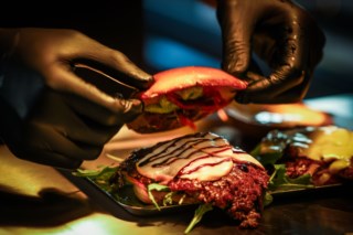 A Revolução dos Smash Burgers em Lisboa: Uma Nova Sensação Gastronômica