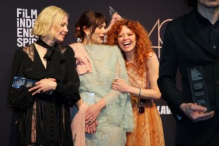 Anora se destaca na temporada de prêmios com vitória nos Spirit Awards