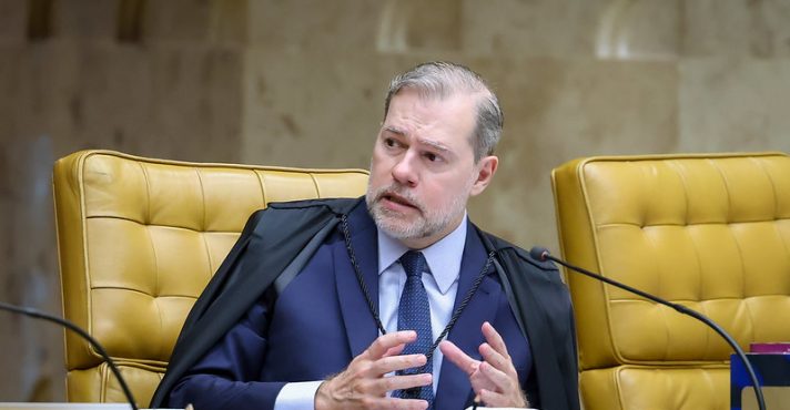 Decisão de Toffoli a favor de Palocci gera críticas sobre os danos à Justiça no Brasil