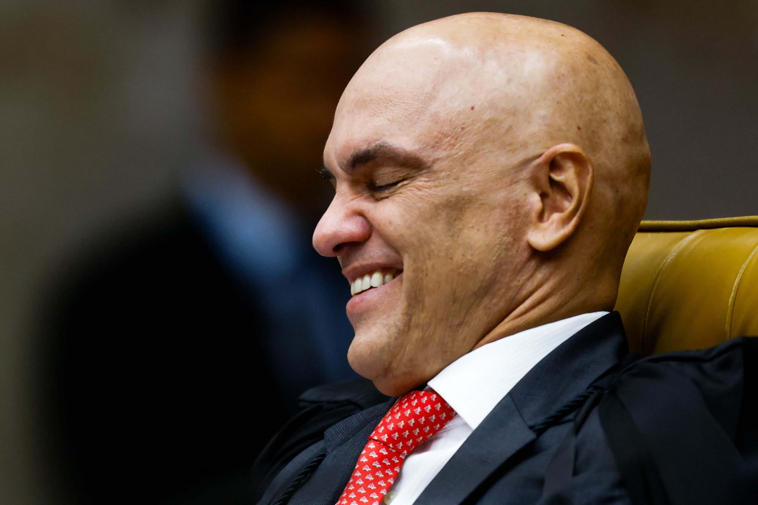 Críticas de Juristas Americanos à Censura de Alexandre de Moraes no Brasil