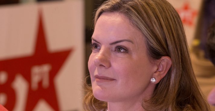 Deputado Ricardo Arruda é multado e obrigado a se retratar por ofensas a Gleisi Hoffmann