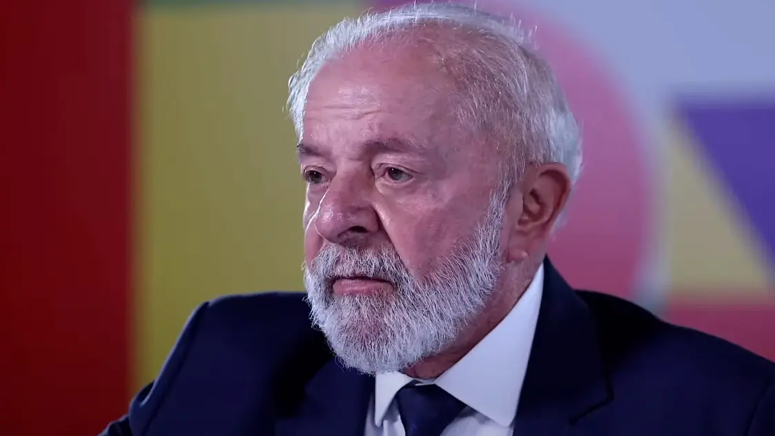 Desaprovação de Lula chega a 54% e gera pessimismo sobre a economia brasileira