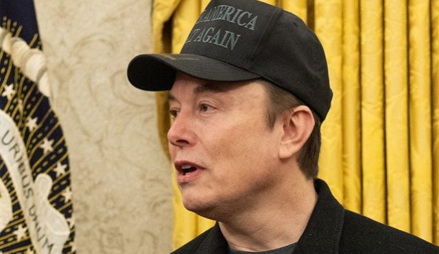 Elon Musk propõe novo sistema para demissões mais rápidas no governo dos EUA