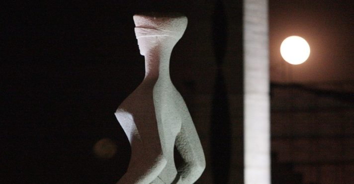 Gazeta do Povo denuncia a inércia do Congresso em meio às comemorações da redemocratização