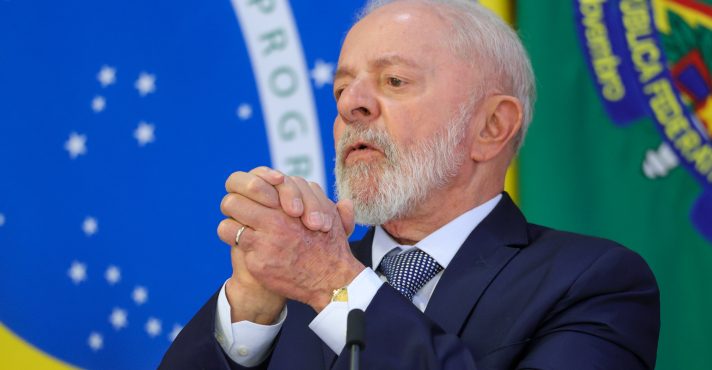 Lula defende censura nas redes sociais como resposta ao colonialismo digital