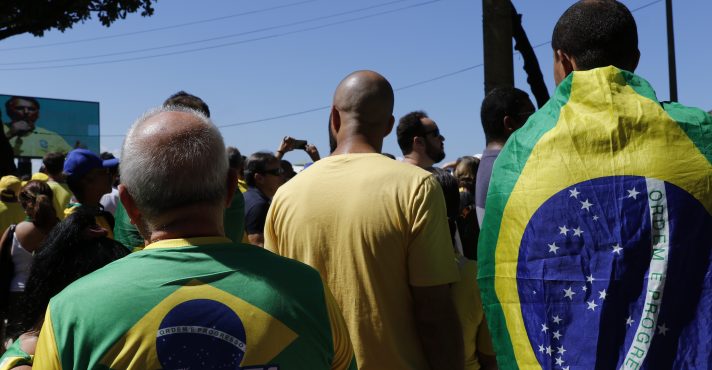 Políticos de apoio a Bolsonaro se preparam para ato pela anistia em Copacabana