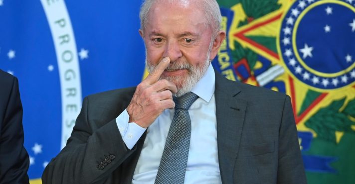 Publicidade Estatal Sob Lula: Um Perigo à Vista? Vigilância Necessária!