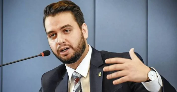 STF Julga Filipe Martins e Outros por Tentativa de Golpe no Aniversário de Olavo de Carvalho