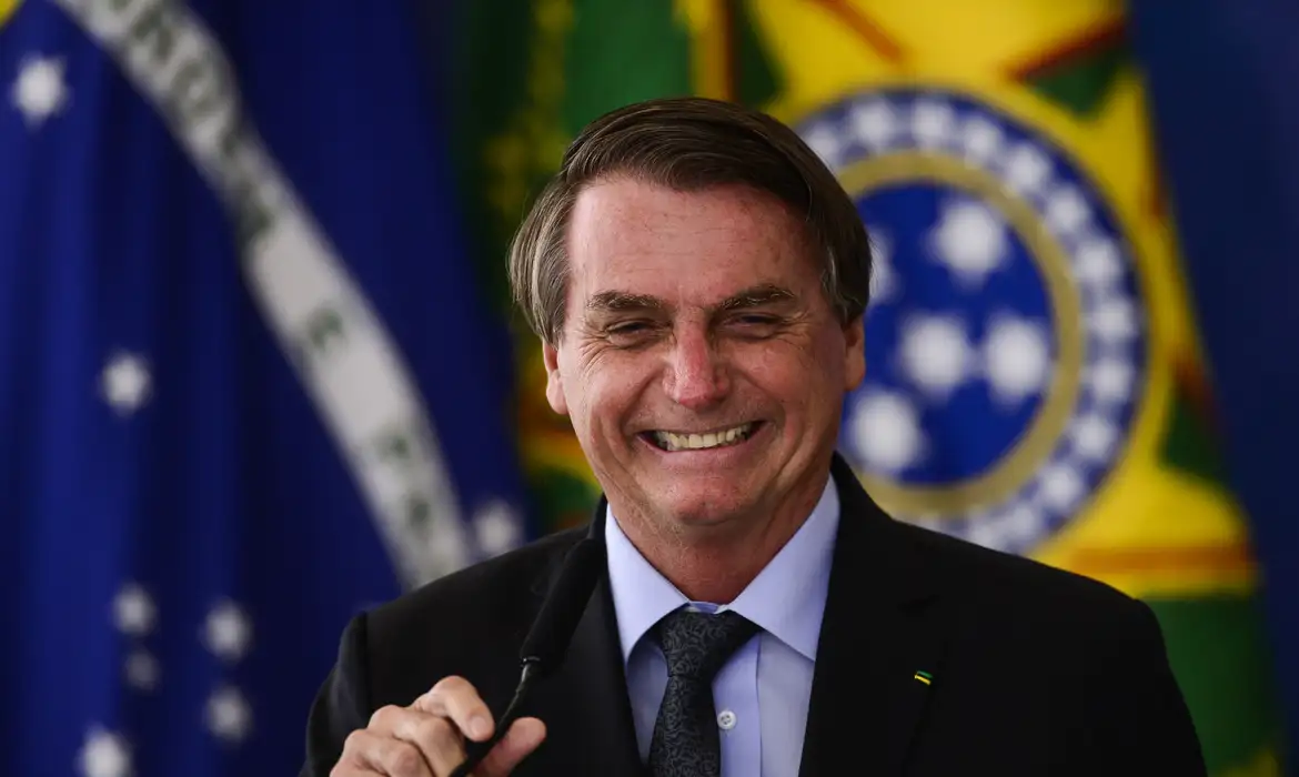 Políticos de apoio a Bolsonaro se preparam para ato pela anistia em Copacabana
