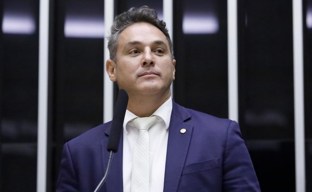 Anistia aos presos do 8/1: proposta avança na Câmara com apoio do Centrão