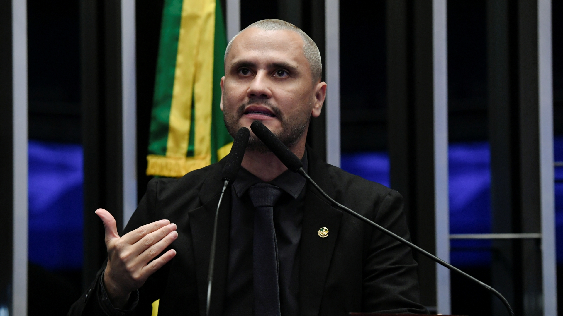 Senador Cleitinho defende anistia a condenados por manifestações de 8 de janeiro no Senado