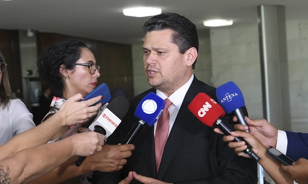 Criticas ao governo Lula: Antônio Rueda apontou necessidade de diálogo com aliados e alertou sobre baixa popularidade do presidente.