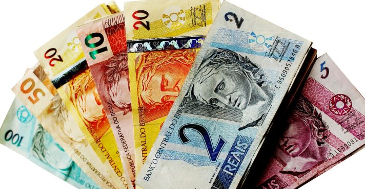 Brasil se torna o 4º maior país em juros reais do mundo com Selic a 14,25%